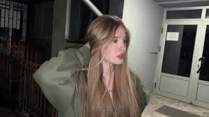 Porn I Met Porn Star Comatozze on the Street... Any Chance Ill Get  Favourable? Video