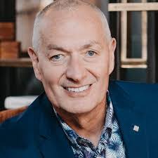 Tony Hunter's Instagram, Twitter & Facebook