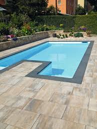 Pooleinfassung In Der Farbe Muschel Kalk Gartensitzplatz Pflastersteine Terasse Terrasse