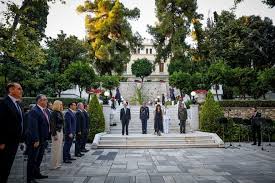 Άστραψαν τα φλας των φωτογράφων, μόλις η πρόεδρος της επιτροπής ελλάδα 2021 γιάννα αγγελοπούλου εμφανίστηκε στο προεδρικό μέγαρο, στην δεξίωση για την 47η επέτειο. Proedriko Megaro De3iwsh Gia Thn 46h Epeteio Apokatastashs Ths Dhmokratias Kontranews Gr