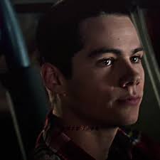 Stiles and Derek Kiss