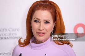 978 Lisa Elton Stock Photos, High-Res Pictures, and Images