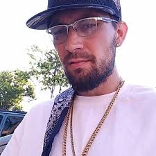 My name is Douglas and I am seeking to be social and discover as well as  earn some new friendships and some respectable contacts. I am a man of many  talents whose