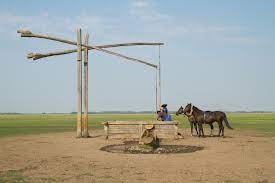 Essentially a documentary about the lives of the hungarian hortobagy plains horsemen and peasants, with a slight fictional storyline to hang it all on. Lora Fel Es Irany A Hortobagy Szallas Hu Blog