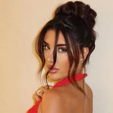 Hi, my family are moving out here after summer. They will be coming in  April to have a look at some schools for my sister (year 7) she's 11 at the  moment.