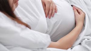 Lorsque le terme d'une grossesse approche, et que le stress provoqué par l'accouchement commence à gagner la future maman, il est toujours bon pour cette dernière de connaître les techniques adéquates pour que son col de l'utérus se dilate facilement. Accouchement Ca Se Passe Comment