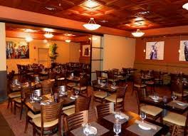 bizrestaurants 餐廳如何吸引客人 先了解這些不可不知的營業餐廳風水 restaurant interior glass doors interior room interior
