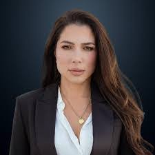 Victoria Sabater's Instagram, Twitter & Facebook