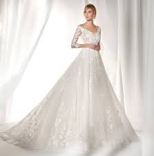 E sposa borsa copri abiti bouquet sposa bretelle bride shoes campioni di tessuti per abiti da sposa cerchietto sposa cintura sposa cinture uomo clip per scarpe sposa collane e orecchini coprispalle bambina cerimonia coprispalle comunione damigella coprispalle e stole sposa corona. Abito Da Sposa Latina Nicole Spose Niab19039 La Luna Nuova Atelier