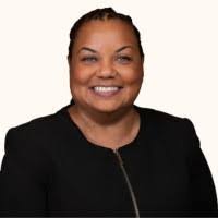 Hillary Emmons's Instagram, Twitter & Facebook