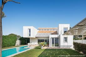 Innovation of shipping containers is always interesting to be discussed. An Incredible Family House In Sevilla Made Of Recycled Shipping Containers Bored Panda