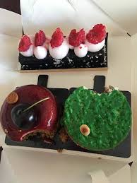 Pain De Mie Au Charbon Vegetal Picture Of Boulangerie Utopie Paris Tripadvisor