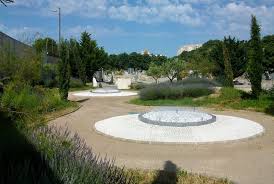 Maybe you would like to learn more about one of these? Qu Est Ce Qu Un Jardin Du Souvenir La Definition A Retenir