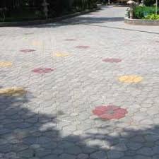 Mixed used concrete pavers in good condition but will need a wash after laying. Concrete Pavers By Sri Kannan Traders Concrete Pavers Inr 40 Square Feet Approx Id 3046794