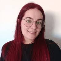 Sara Alba's Instagram, Twitter & Facebook