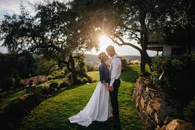 Naplánujte si svatbu podle vašich představ, ušetřete čas a peníze. Vineyards Wedding In The Middle Of South Moravia Vinarstvi Andre Velke Pavlovice Zaneta Jozka Honza Martinec Svatebni Fotograf