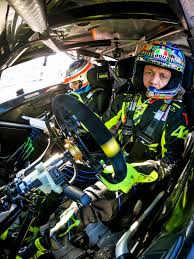 valentino rossi おしゃれまとめの人気アイデア pinterest alex vr46 バレンティーノロッシ バレンティーノ バイクレース