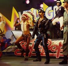 I village people sono un gruppo musicale statunitense di disco music, attivo soprattutto negli anni settanta e ottanta. Jubilaum Mit Y M C A Startete Der Schwule Pop Durch Welt