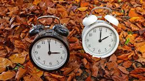 An diesem datum werden um 2 uhr morgens die uhren um eine stunde auf 3 uhr vorgestellt. Winterzeit Wie Lange Mussen Wir Noch Die Uhrzeit Umstellen Mdr Jump