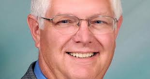 Mora supt. announces retirement