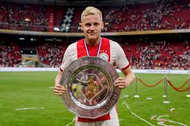 Latest on manchester united midfielder donny van de beek including news, stats, videos, highlights and more on espn. Donny Van De Beek Confirms Real Madrid Interest Amid Transfer Rumours Bleacher Report Latest News Videos And Highlights