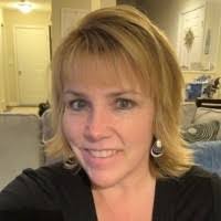 Holly Devoe's Instagram, Twitter & Facebook