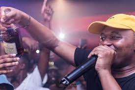 Jul 01, 2021 · dingaan called out fans who do not wear masks when approaching them in public, but expect them to yield to their requests when they ask for pictures: Mpura On Twitter Sdakwe Vsop Not The Normal One Rikyrickworld