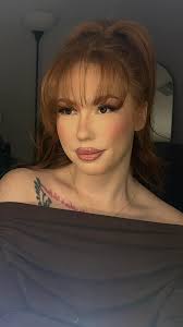 What are some recommendations for professional headshots?