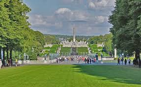Frogner is a residential and retail borough in the west end of oslo, norway, with a population of 59,269 as of 2020. Frogner Park Kasadoo