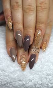 Gorgeous Grey Scale Gold Glitter Gel Almond Shape Nail Art Design Mit Bildern Nagelideen Gel Nagel Design Nageldesign