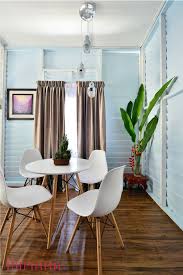 Bersihkan lantai kayu dengan teratur dengan cara menyapu lantai supaya debu dan kotoran yang menempel dapat segera hilang. Gambar Tranformasi Wow Rumah Kayu Lama Dengan Konsep Moden Kontemporari Impiana Rumah Kayu Arsitektur Interior Ide Dekorasi Rumah