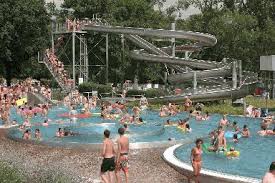 Freibad Frei Und Hallenbad Kleinfeldchen Wiesbaden Offnungszeiten Eintrittspreise Und Beschreibung