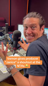 Vernon Kay NTAs Shoutout to Producer Janice