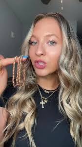 Ashley Wirth's Instagram, Twitter & Facebook