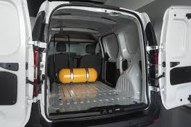 Kangoo y Logan con GNC: la nueva propuesta de Renault para clientes  profesionales | TN