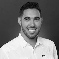 Blair Fletcher Hardy Teaches How to Master the Decision Making in Business