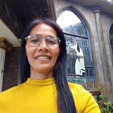 Mayon Volcano (Bulkang Mayon) ay isa sa pinakasikat at pinakamagandang  bulkan sa Pilipinas, kilala dahil sa halos perpektong hugis-kono nito. 🌋  📍 Lokasyon: Albay, Bicol Region 📏 Taas: Humigit-kumulang 2,463 metro  (8,081