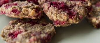 Biscuits Moelleux A L Avoine A La Framboise Et Au Sirop D Erable Recipe In 2020 Food Desserts Creative Cakes