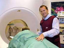 Grönemeyer (born november 12, 1952) is a german professor of medicine and one of the inventors of microtherapy. Ermittlungen Gegen Dietrich Gronemeyer Boulevard