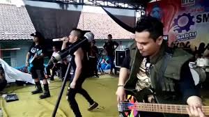 Vokalis band kapten ini ditangkap setelah kedapatan menggunakan sabu. Kapten Band Live Performance Kembali Formasi Awal Kapten Band Is Back Youtube