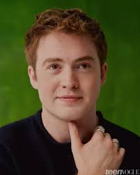 How Kit Connor, Rachel Zegler Created Romeo & Juliet for Gen Z With  Pull-Ups and a Kiss