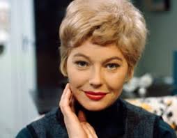 Rosemary Leach. Stage, film and television actress. Born 18th December 1935  in Much Wenlock, Shropshire. Died 21st October 2017. 💐