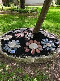 How to create easy flower paintings. Rock Flowers Garden Paving Garden Art Diy Diy Garden Projects