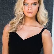 Donna Groff's Instagram, Twitter & Facebook