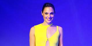 Actress gal gadot first attracted notice as the winner of the miss israel competition in 2004. T5 Qzeeswh6 Pm