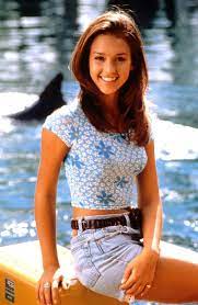 Airman, worked nights as a cook at a rib joint to make ends meet. Jessica Alba Actress To Billionaire Businesswoman Honest Company Wonderwall Com Young Jessica Alba Jessica Alba Pictures Jessica Alba