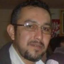 PAULO FREIRE: EDUCAR ES LIBERAR 🧑🏽‍🏫 Un día como hoy hace 25 años se  apagaba la vida de Paulo Freire, pedagogo y padre de la educación popular.  ✏️ Gracias a él aprendimos