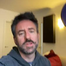 Finishing off a new track in the studio today called How Long. What do you  reckon?