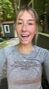 Sophie Fitzpatrick's Instagram, Twitter & Facebook