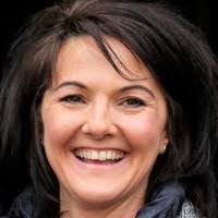 Kelly Cogan's Instagram, Twitter & Facebook